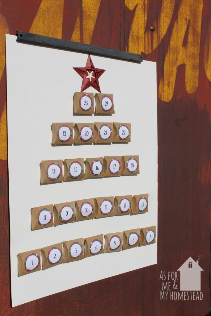 A fun, easy DIY Advent Calendar to count down the days until Christmas comes. Can be made from toilet paper rolls or cardstock.